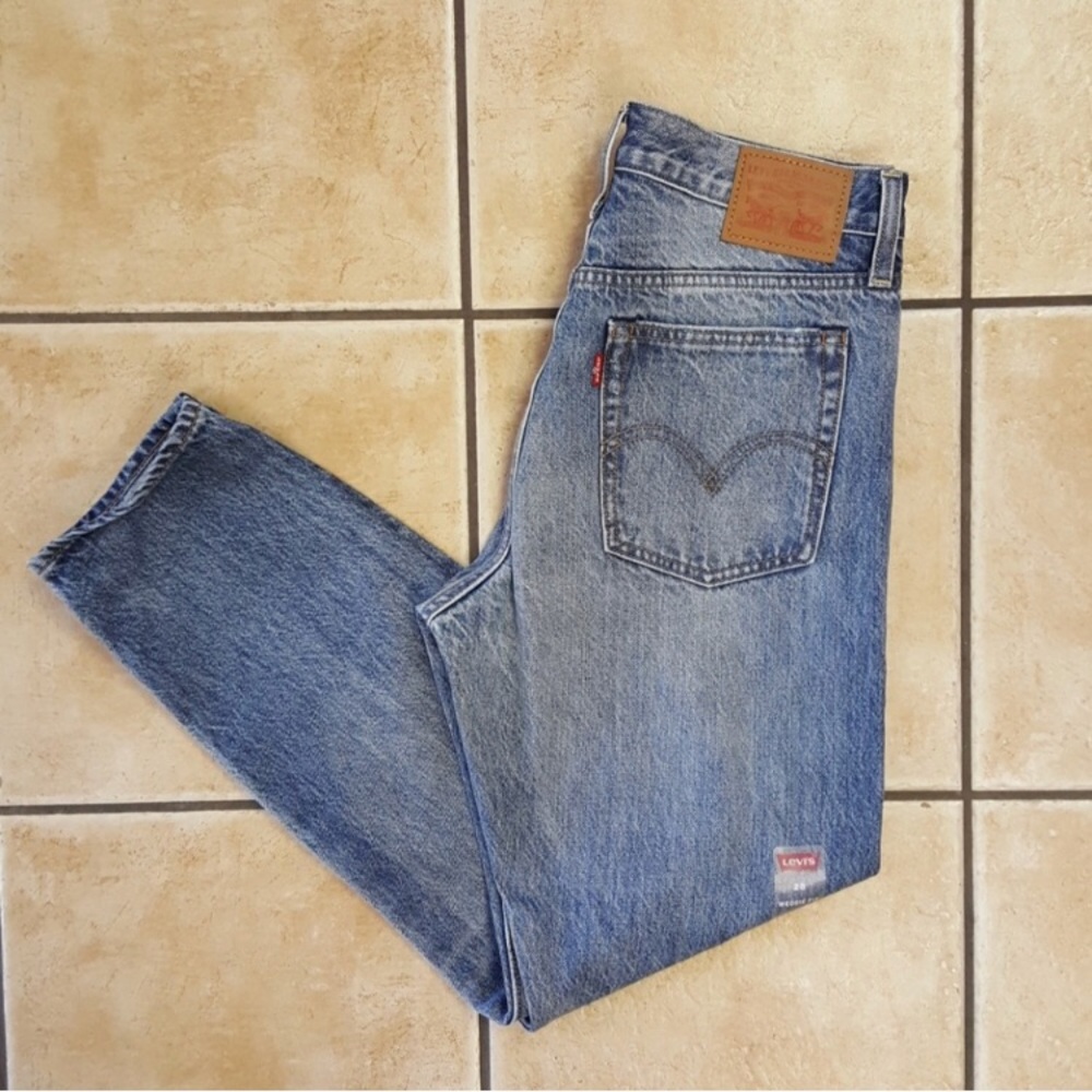 Levi’s Wedgie Fit Denim